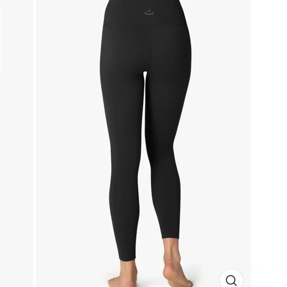 Beyond Yoga Caught in the Midi Black Legging - Picture 4 of 8